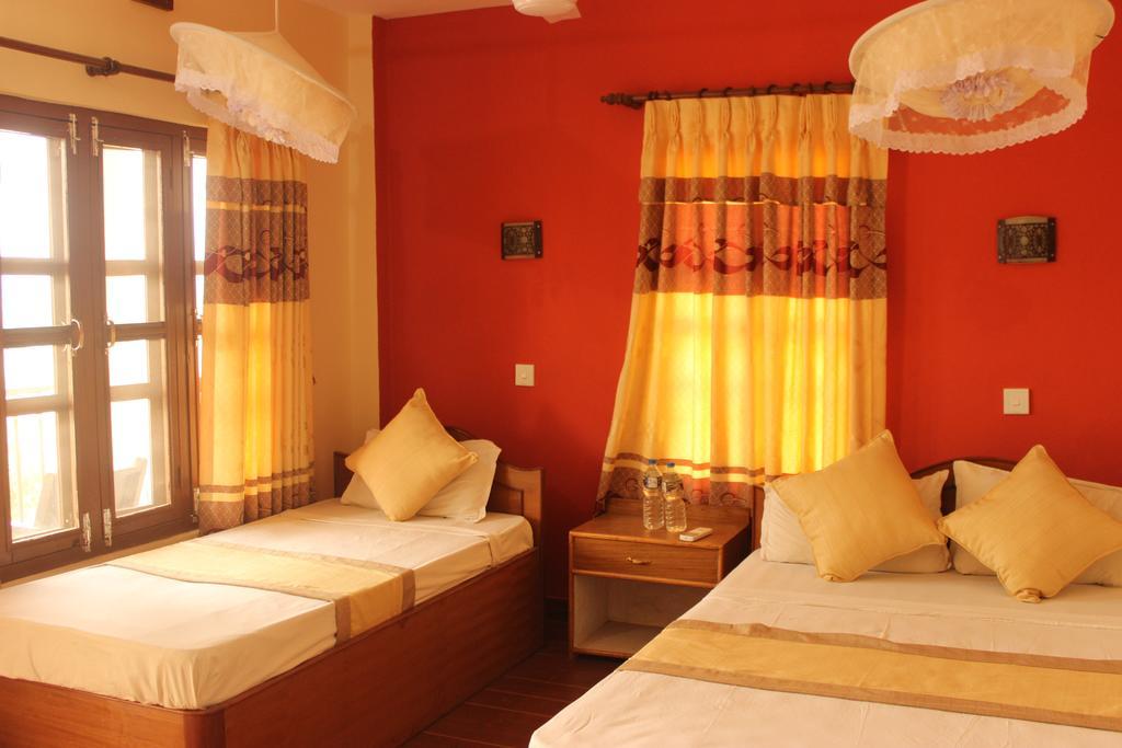 Jungle Wildlife Camp Hotel Sauraha Kültér fotó